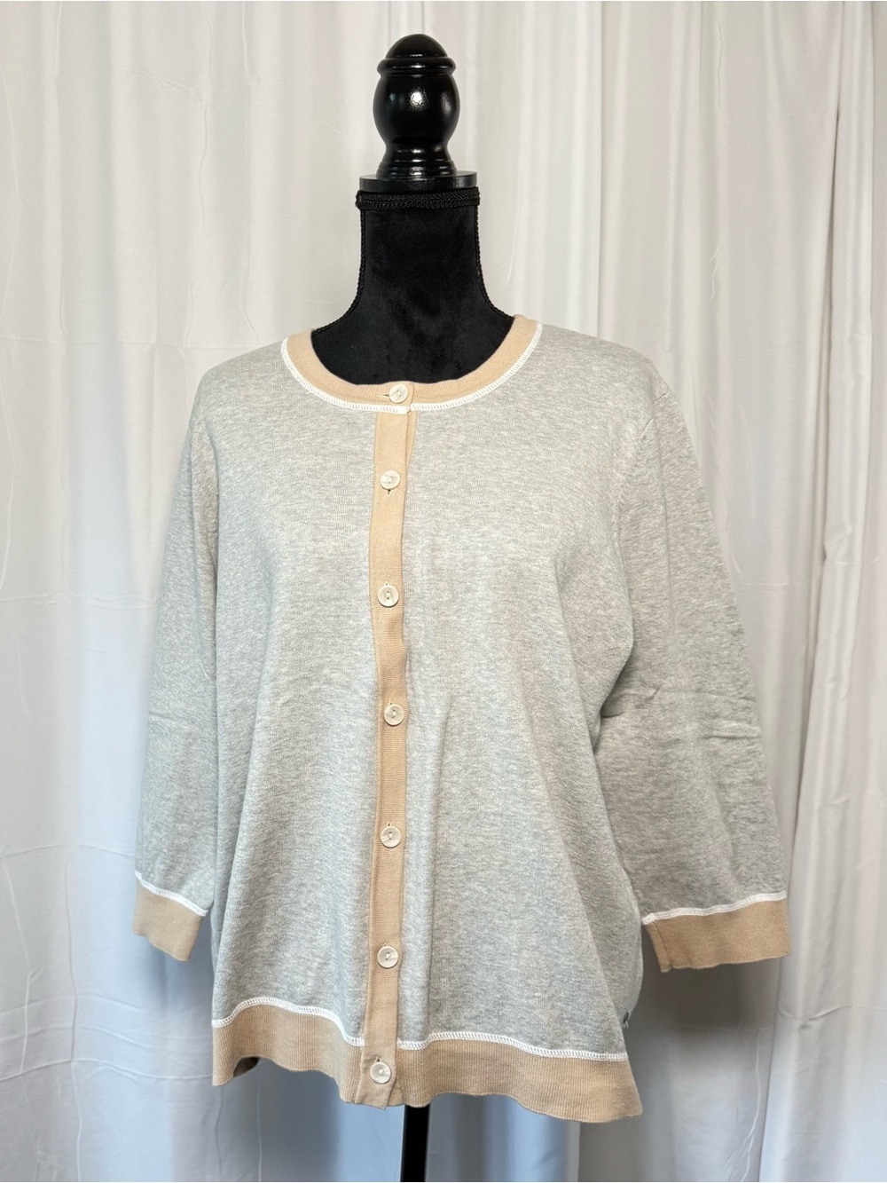 Eddie Bauer Women's Plus 2XL Gray Beige White 3/4 Sleeve Cardigan Sweater Preppy